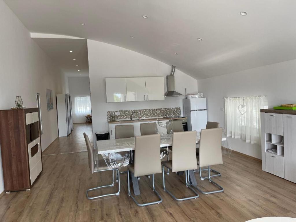 Apartmaji Meduza イゾラ エクステリア 写真
